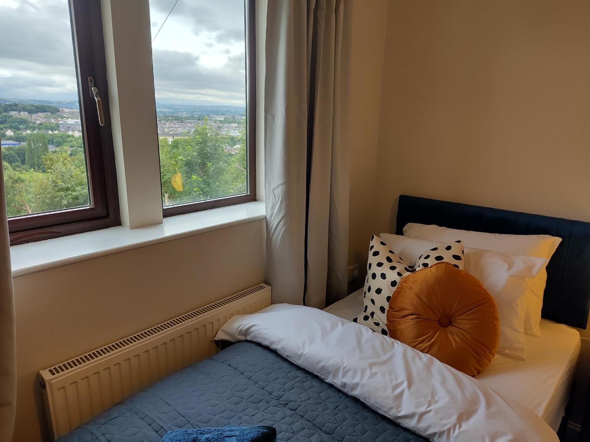 M1, M62, Free Parking, Wifi, 8 Beds, Separate Office Dewsbury Exterior foto